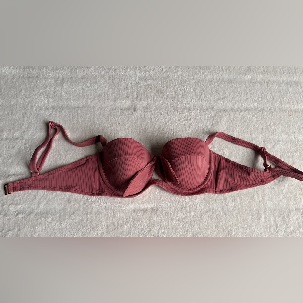 Shade show pink bra 34B